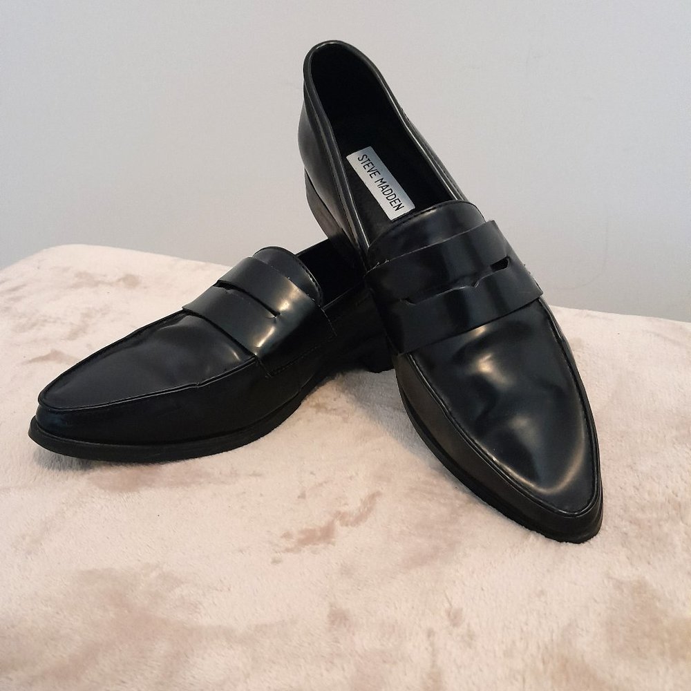 Pointed Toe Penny Loafer 8.5M